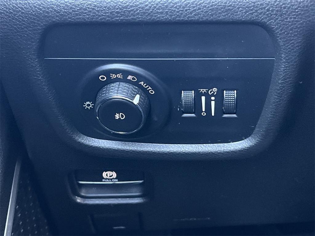 used 2022 Jeep Grand Cherokee L car, priced at $28,000