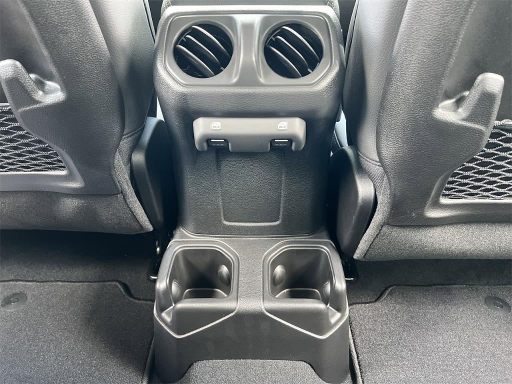 new 2025 Jeep Gladiator car, priced at $48,685