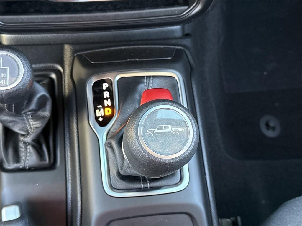 new 2026 Jeep Gladiator car, priced at $52,390