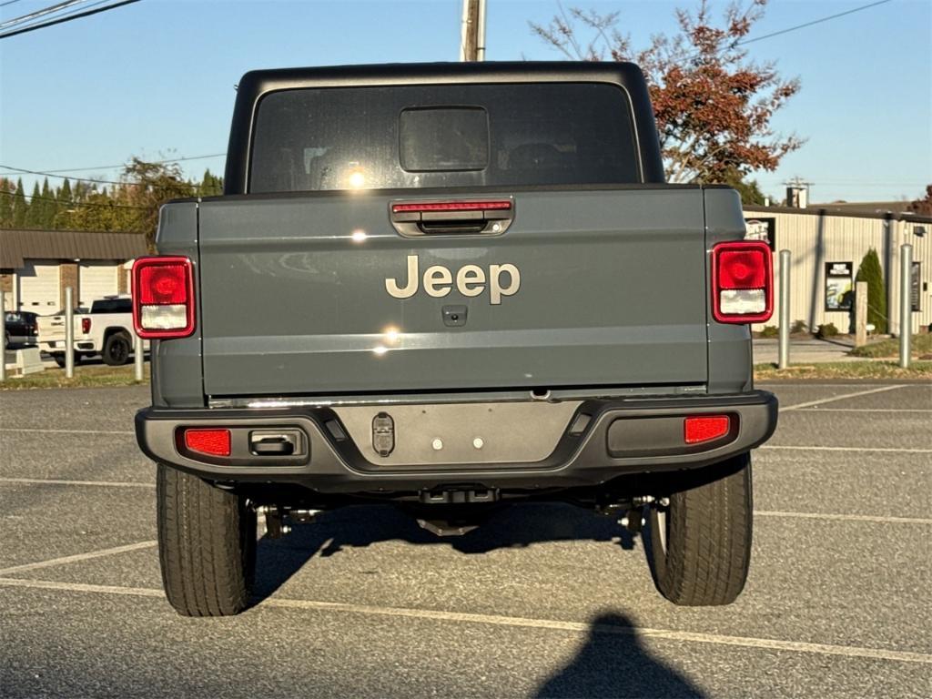 new 2026 Jeep Gladiator car, priced at $52,390