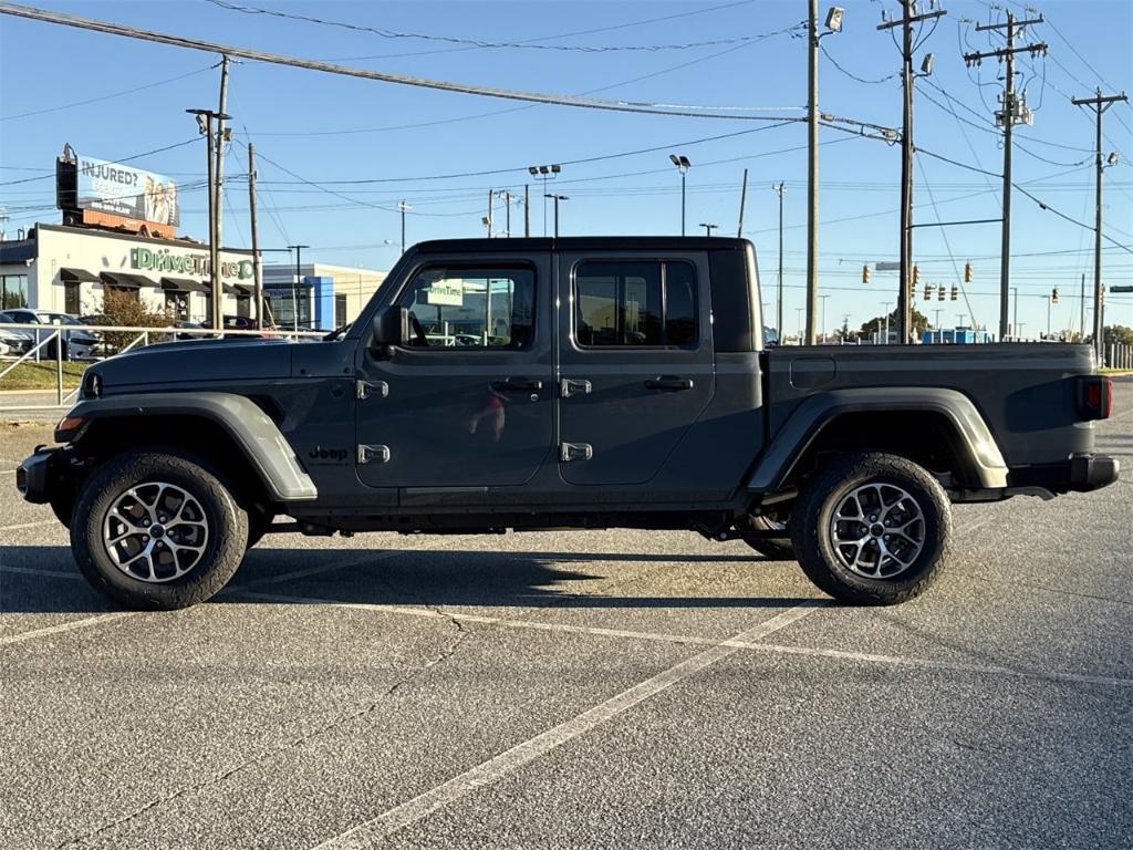 new 2026 Jeep Gladiator car, priced at $52,390