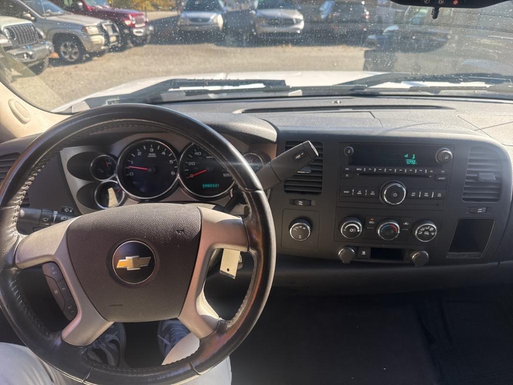 used 2009 Chevrolet Silverado 1500 car, priced at $10,000
