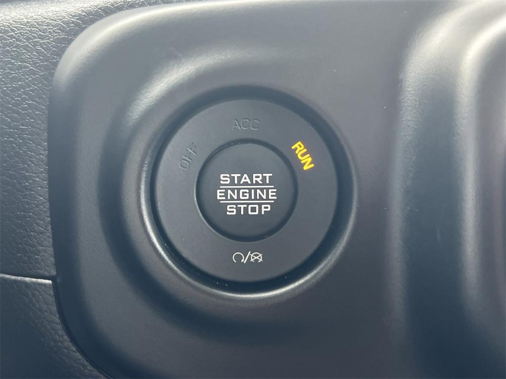 used 2022 Jeep Gladiator car, priced at $31,000