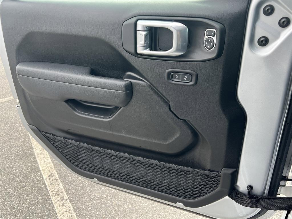 used 2022 Jeep Gladiator car, priced at $31,000