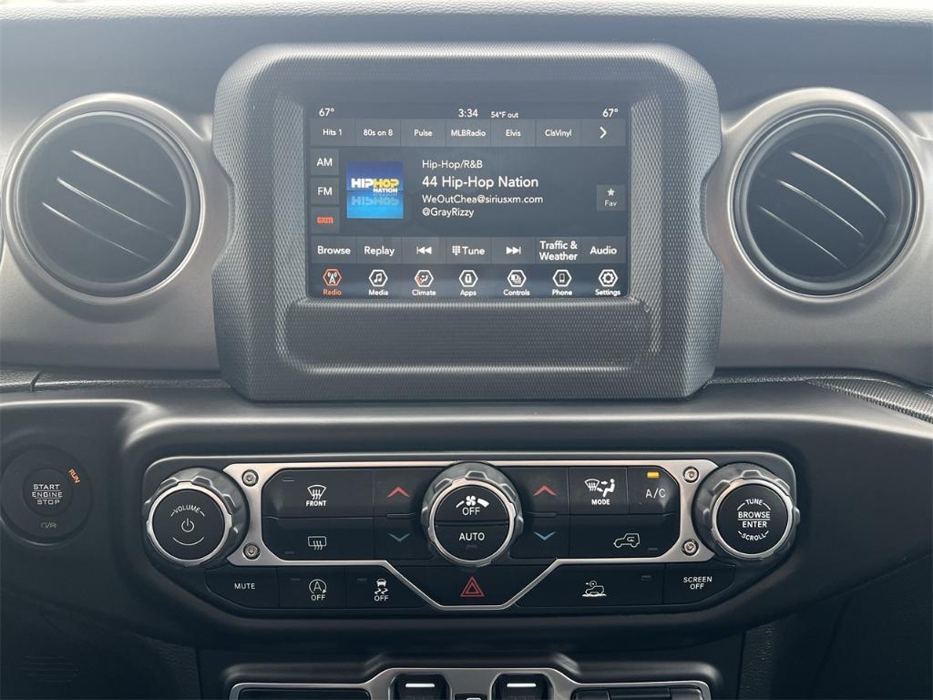 used 2022 Jeep Gladiator car, priced at $31,000