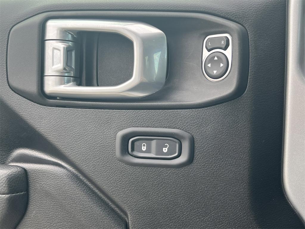 used 2022 Jeep Gladiator car, priced at $31,000