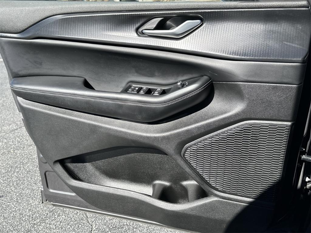 used 2023 Jeep Grand Cherokee car, priced at $31,500