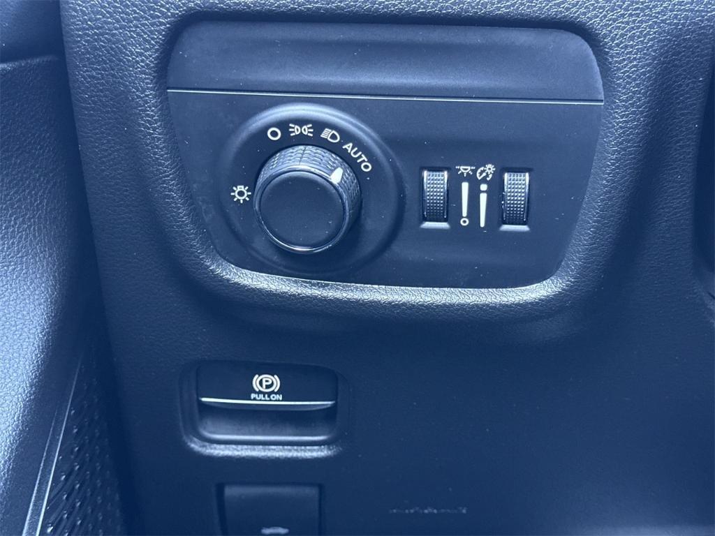 used 2023 Jeep Grand Cherokee car, priced at $31,500