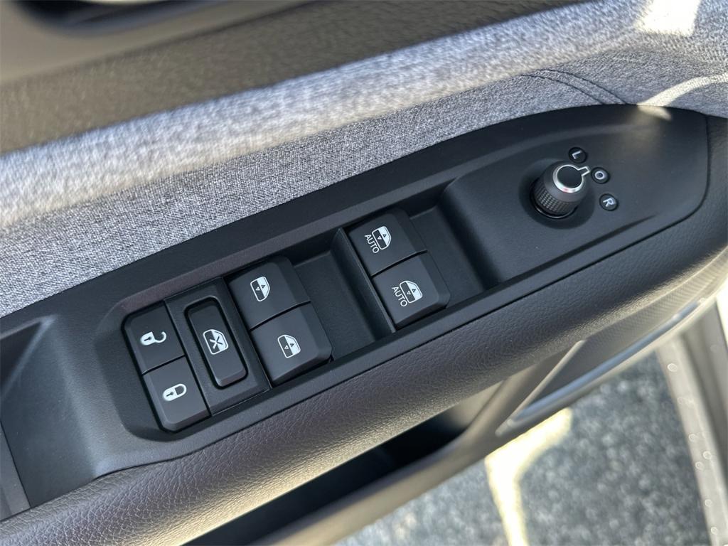 new 2025 Jeep Compass car, priced at $30,165