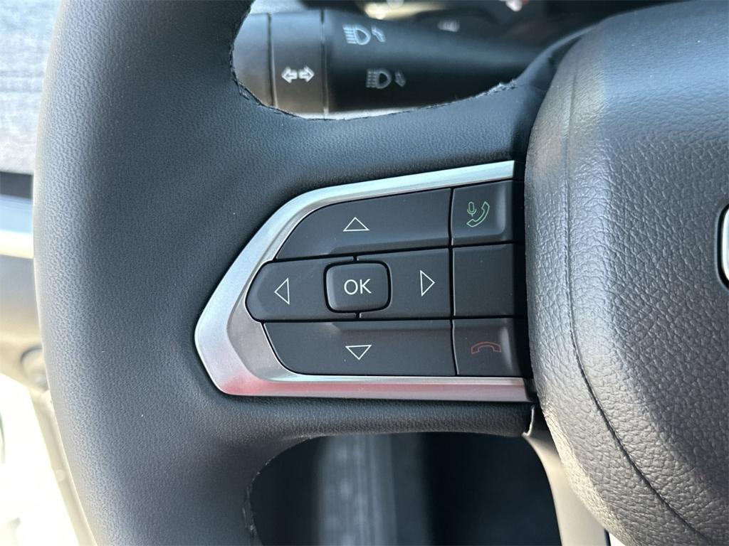 new 2025 Jeep Compass car, priced at $30,165