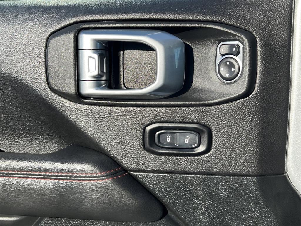 used 2022 Jeep Wrangler Unlimited car, priced at $34,301