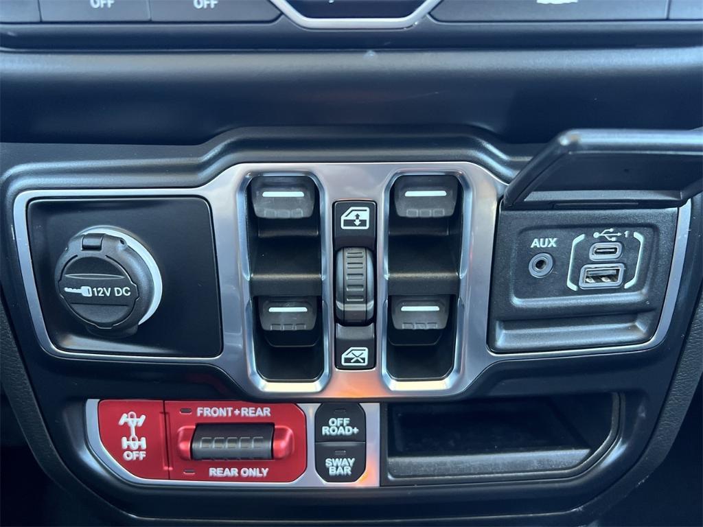 used 2022 Jeep Wrangler Unlimited car, priced at $34,301