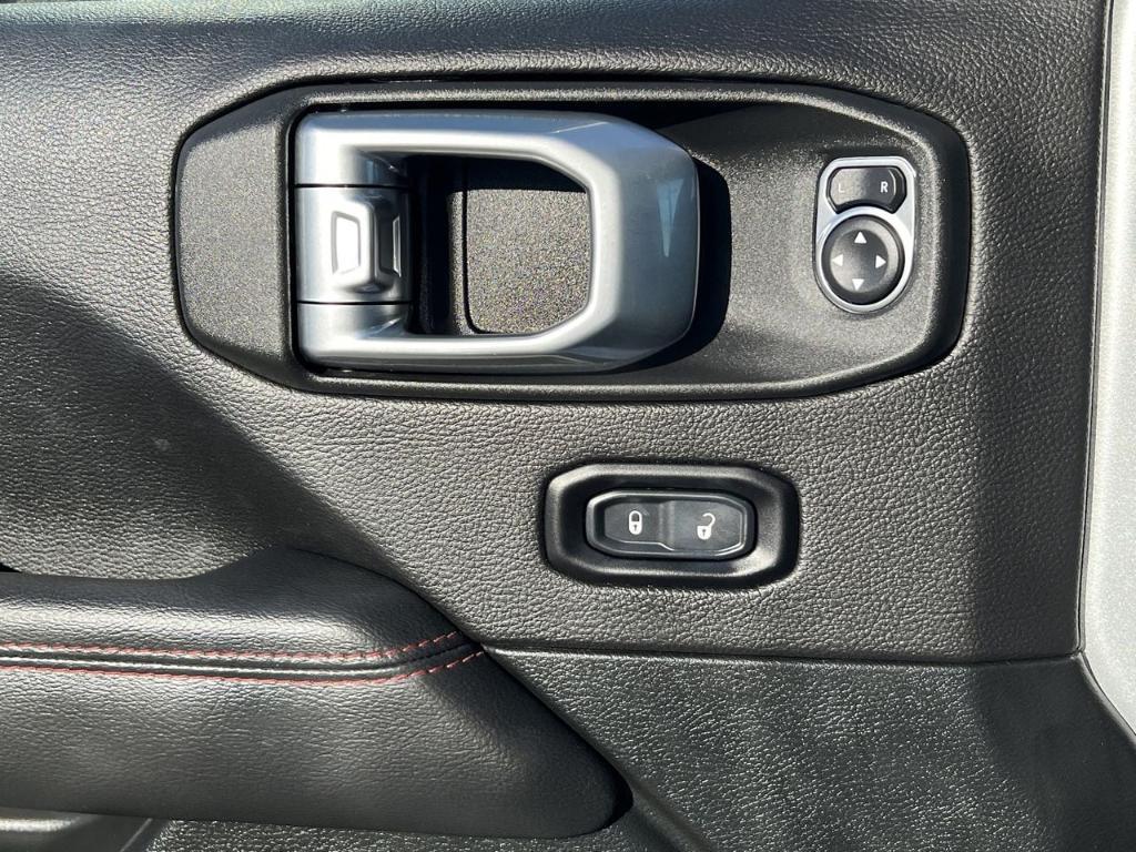 used 2022 Jeep Wrangler Unlimited car, priced at $33,700