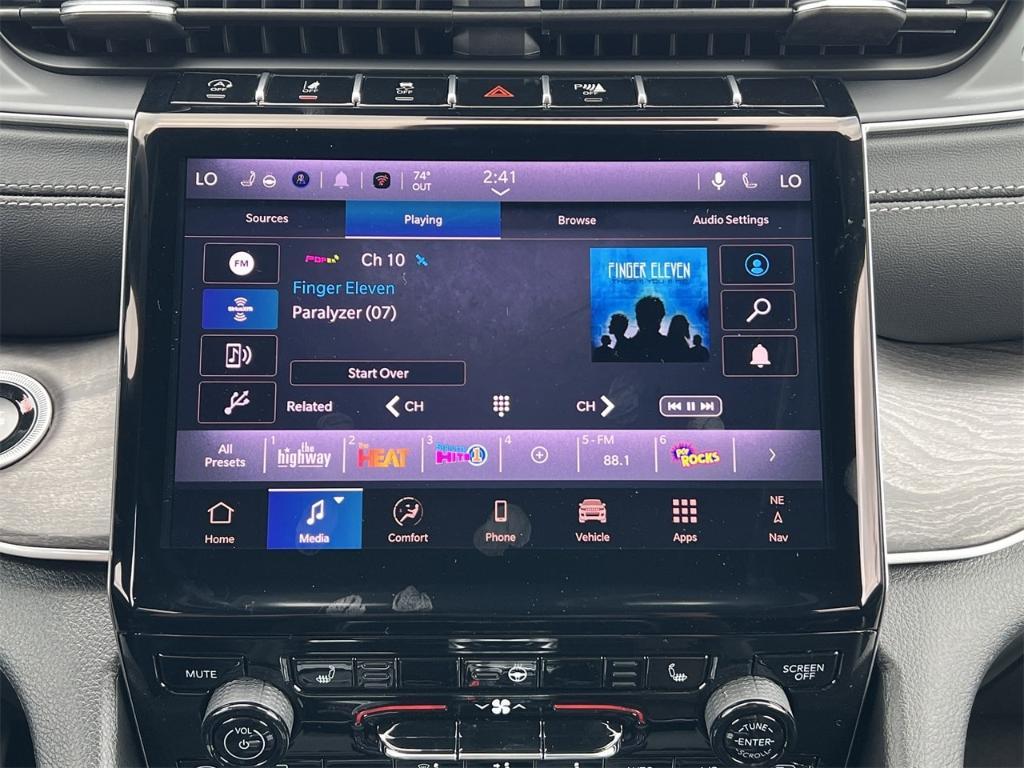 new 2025 Jeep Grand Cherokee car