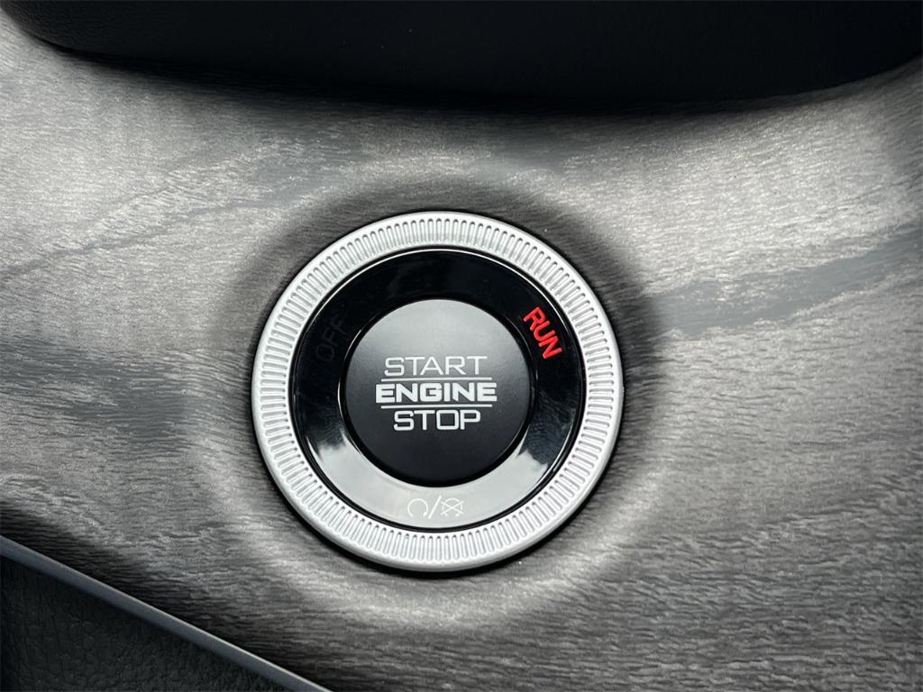 new 2025 Jeep Grand Cherokee car