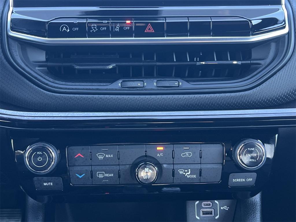 new 2026 Jeep Compass car, priced at $33,580