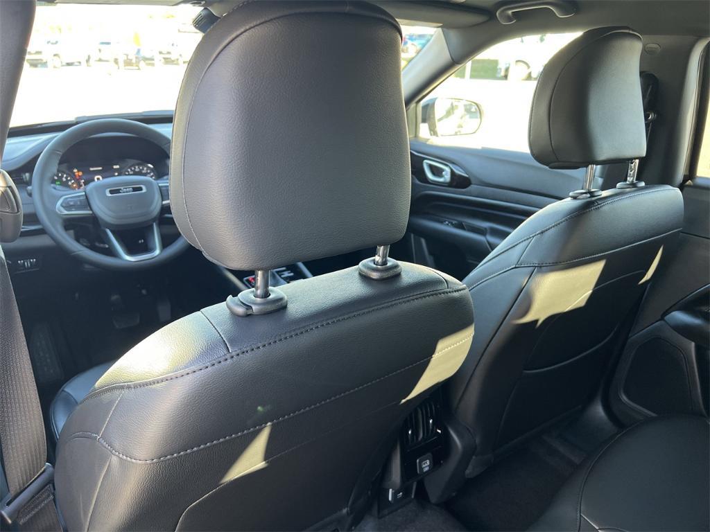 new 2026 Jeep Compass car, priced at $33,580