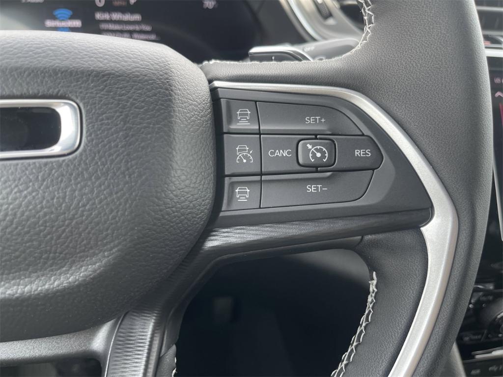 new 2025 Jeep Grand Cherokee car, priced at $41,575