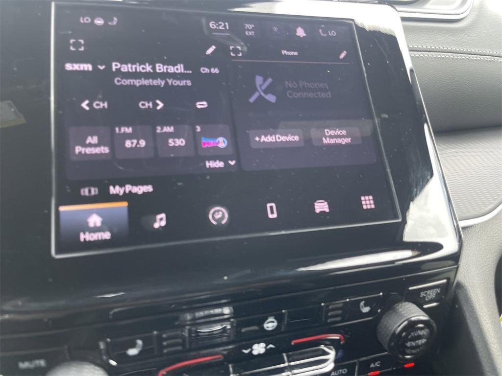 new 2025 Jeep Grand Cherokee car, priced at $41,575