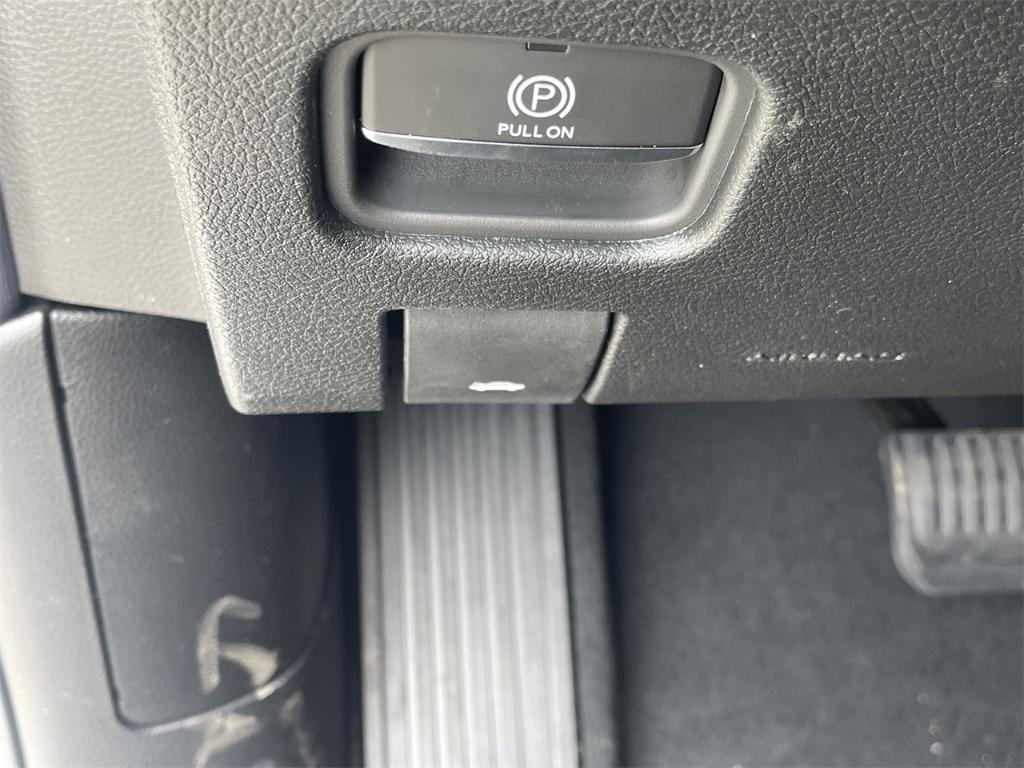 new 2025 Jeep Grand Cherokee car, priced at $41,575