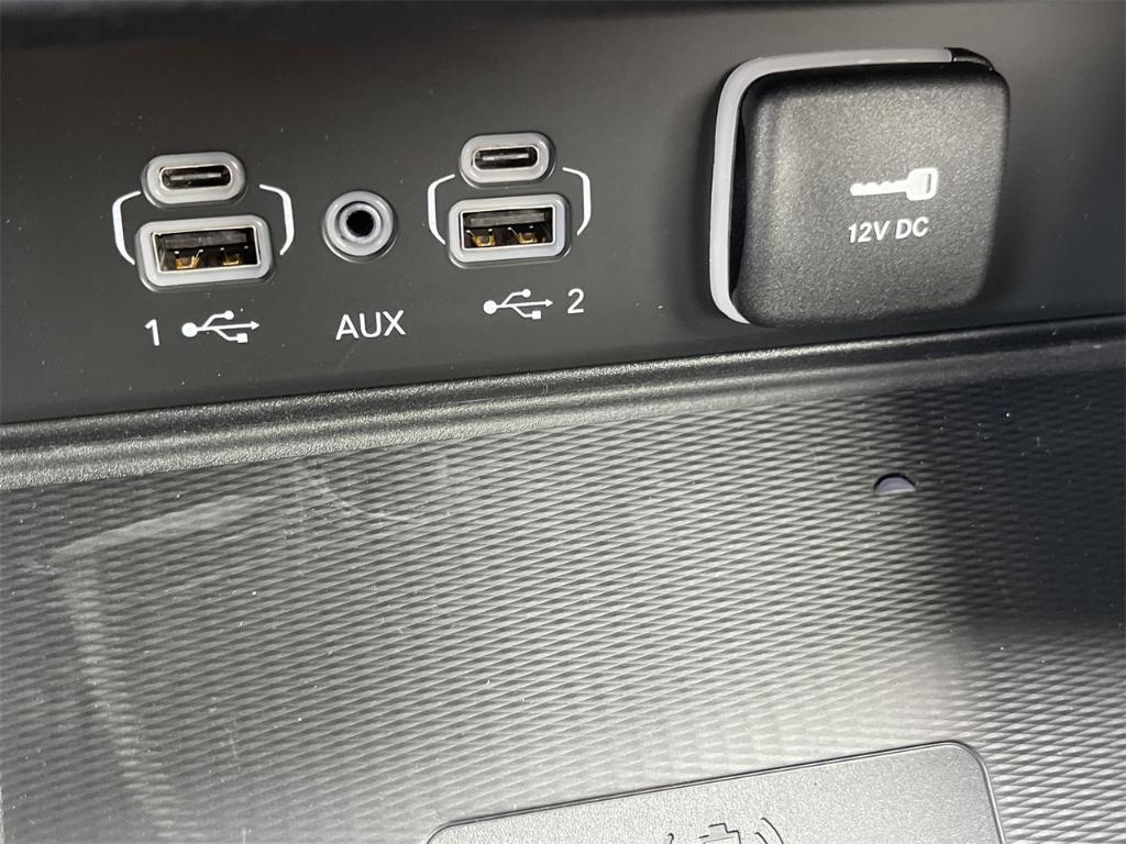 new 2025 Jeep Grand Cherokee car, priced at $41,575