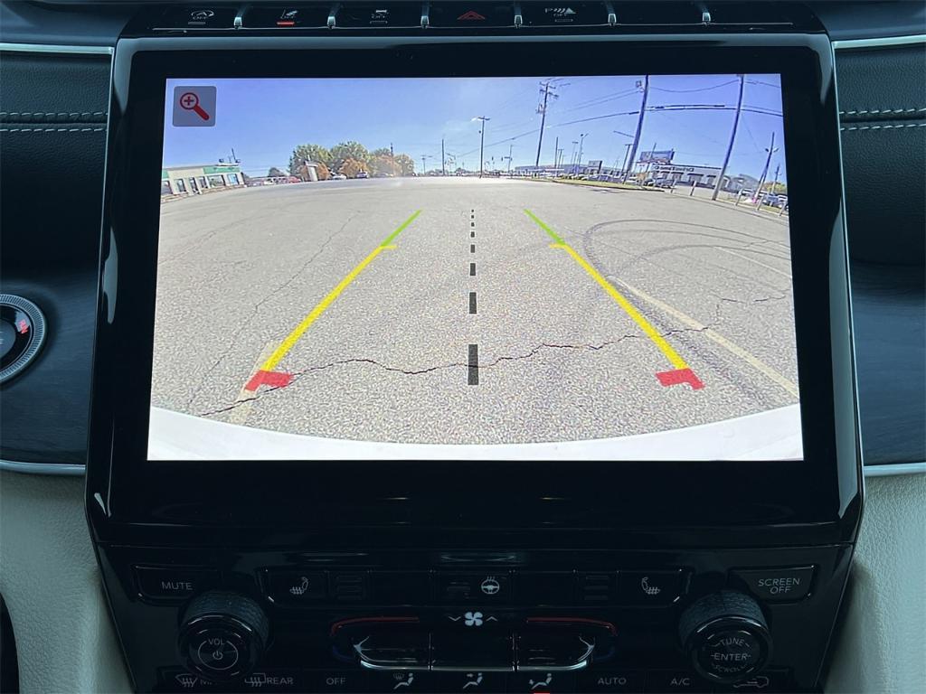 new 2025 Jeep Grand Cherokee car, priced at $49,625