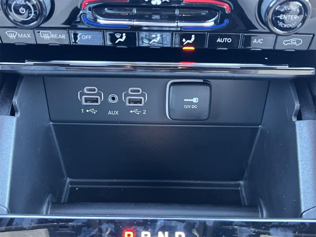 new 2025 Jeep Grand Cherokee car, priced at $49,625