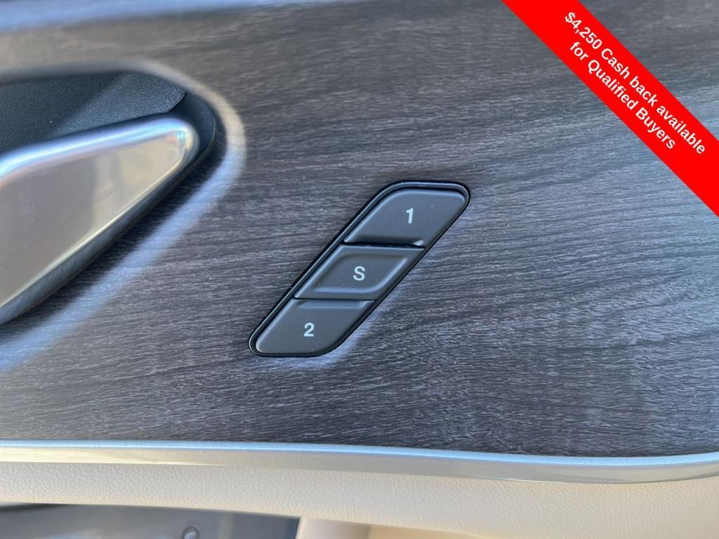 new 2025 Jeep Grand Cherokee car, priced at $44,043