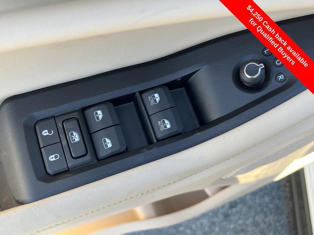 new 2025 Jeep Grand Cherokee car, priced at $44,043