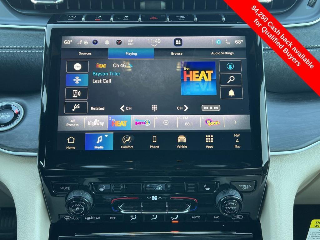 new 2025 Jeep Grand Cherokee car, priced at $44,043