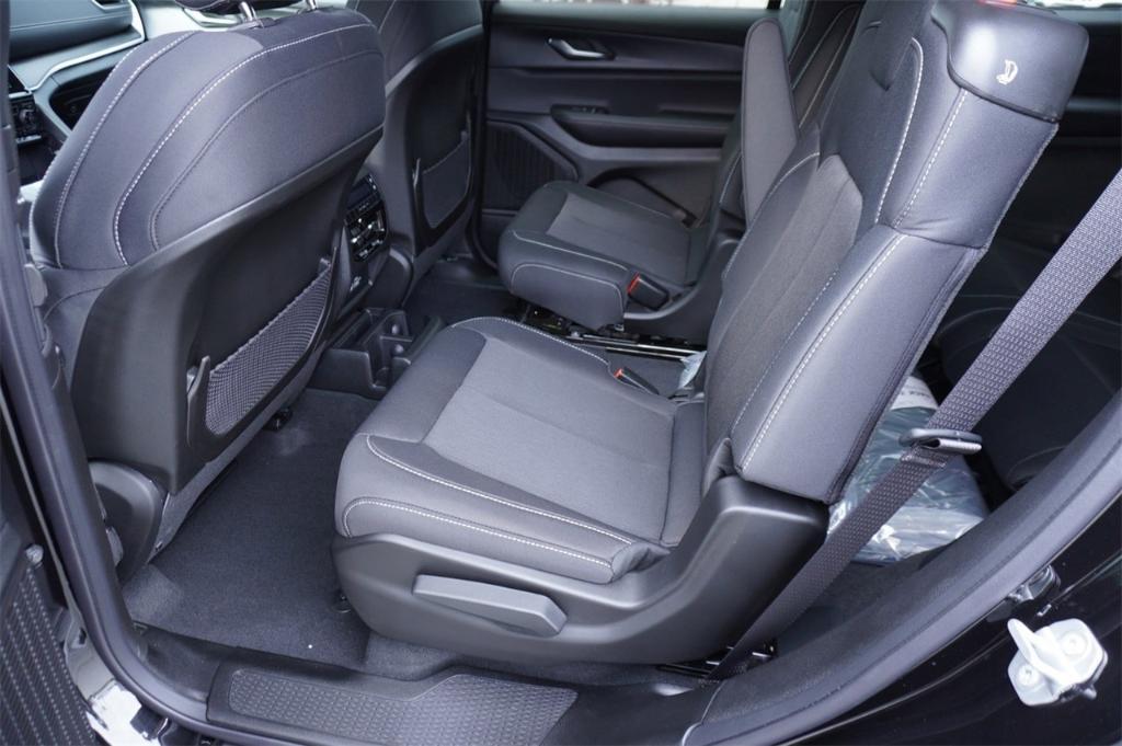 new 2025 Jeep Grand Cherokee L car, priced at $41,925