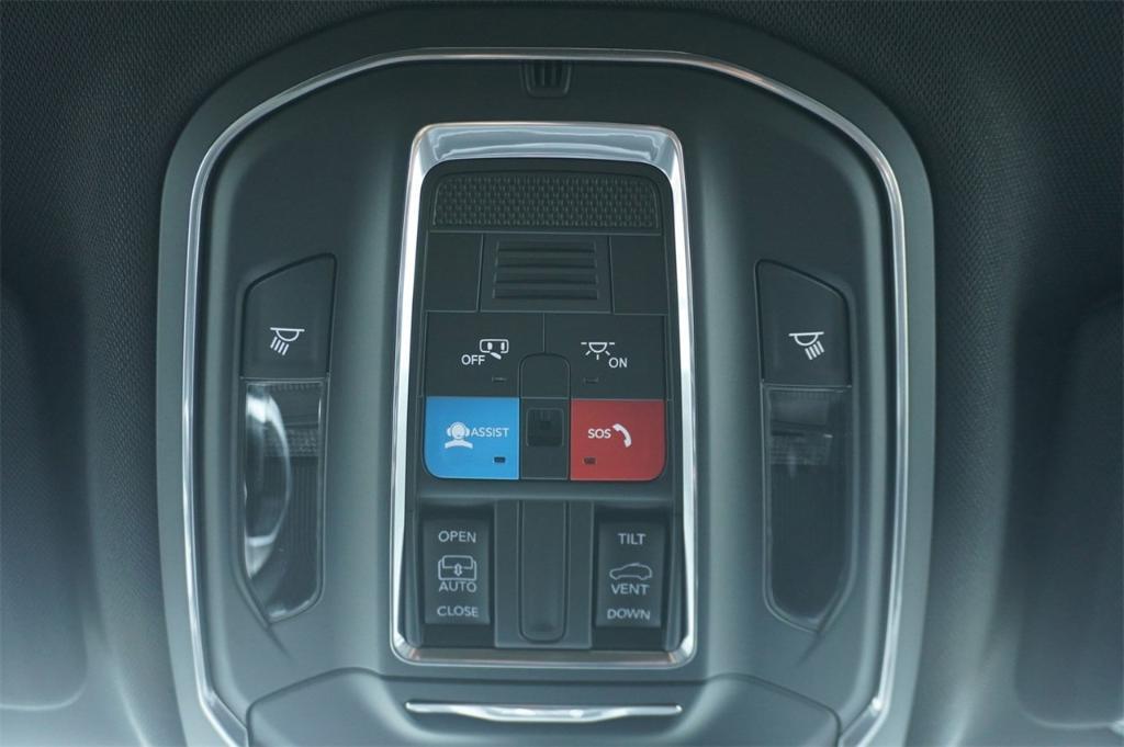 new 2025 Jeep Grand Cherokee L car, priced at $41,925