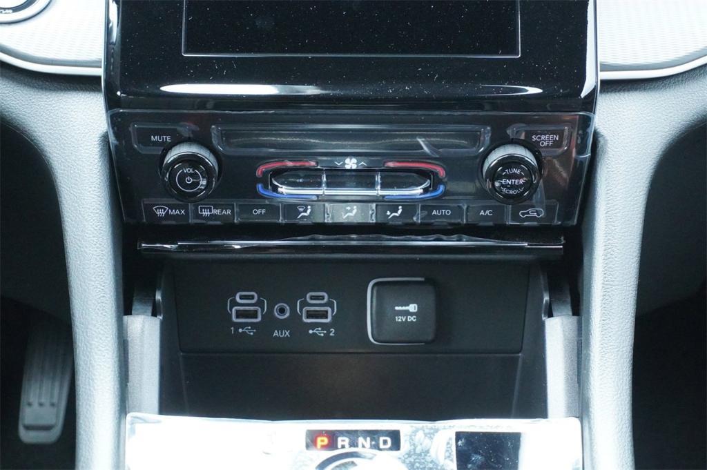 new 2025 Jeep Grand Cherokee L car, priced at $41,925