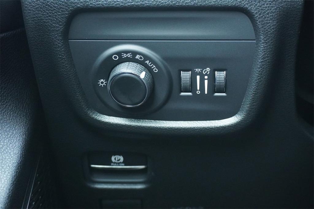 new 2025 Jeep Grand Cherokee L car, priced at $41,925