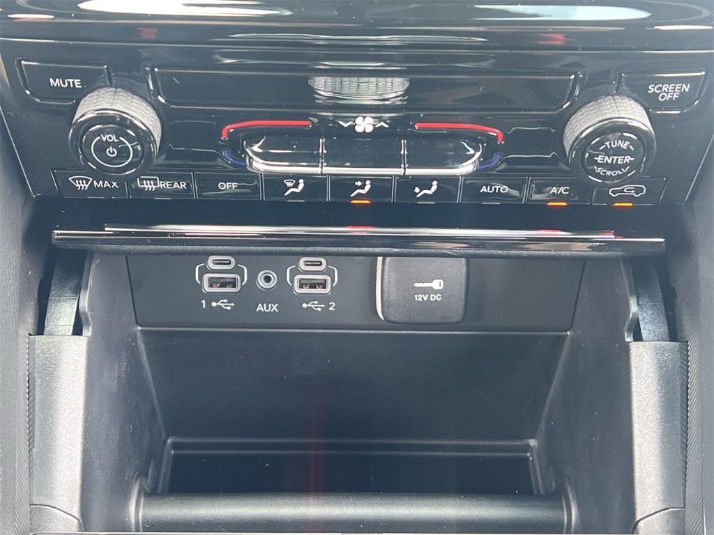 new 2025 Jeep Grand Cherokee car, priced at $40,375