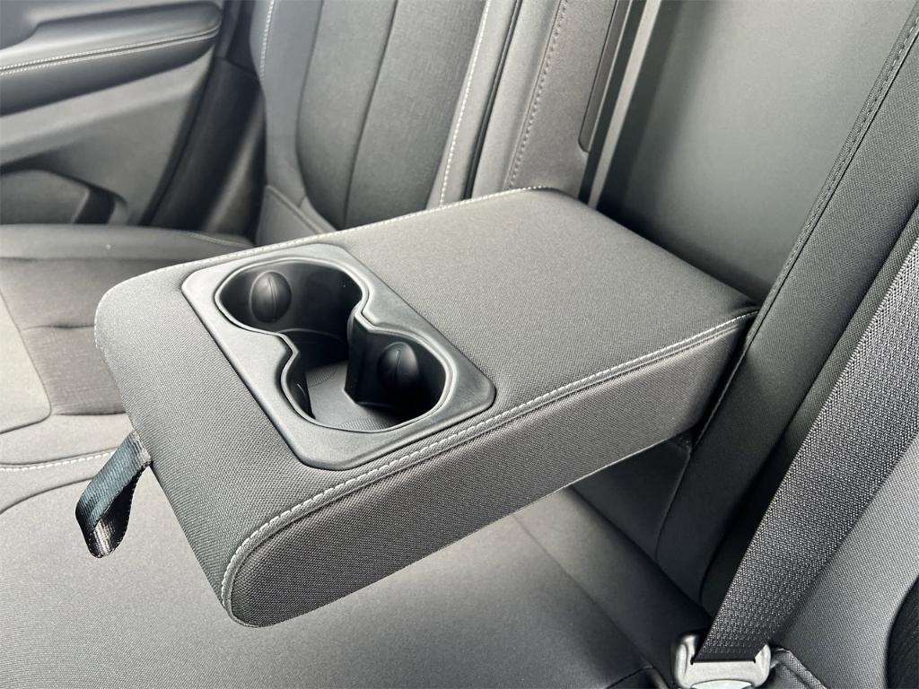 new 2025 Jeep Grand Cherokee car, priced at $40,375