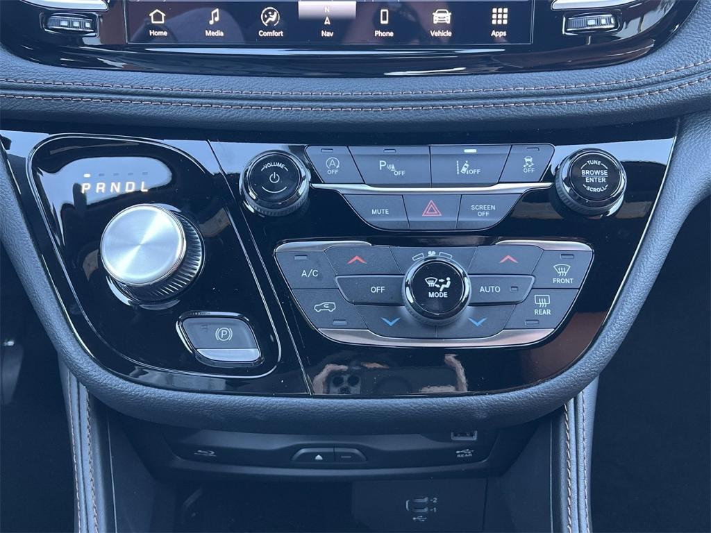 new 2026 Chrysler Pacifica car, priced at $61,225