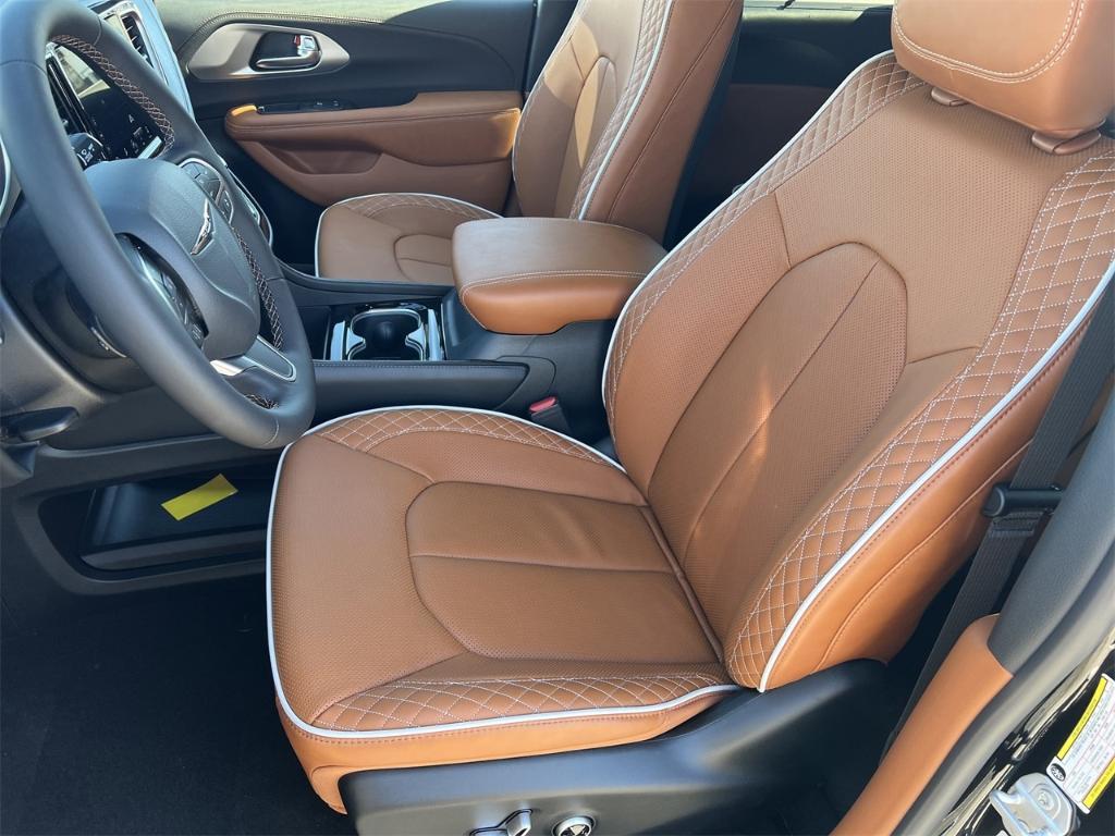 new 2026 Chrysler Pacifica car, priced at $61,225