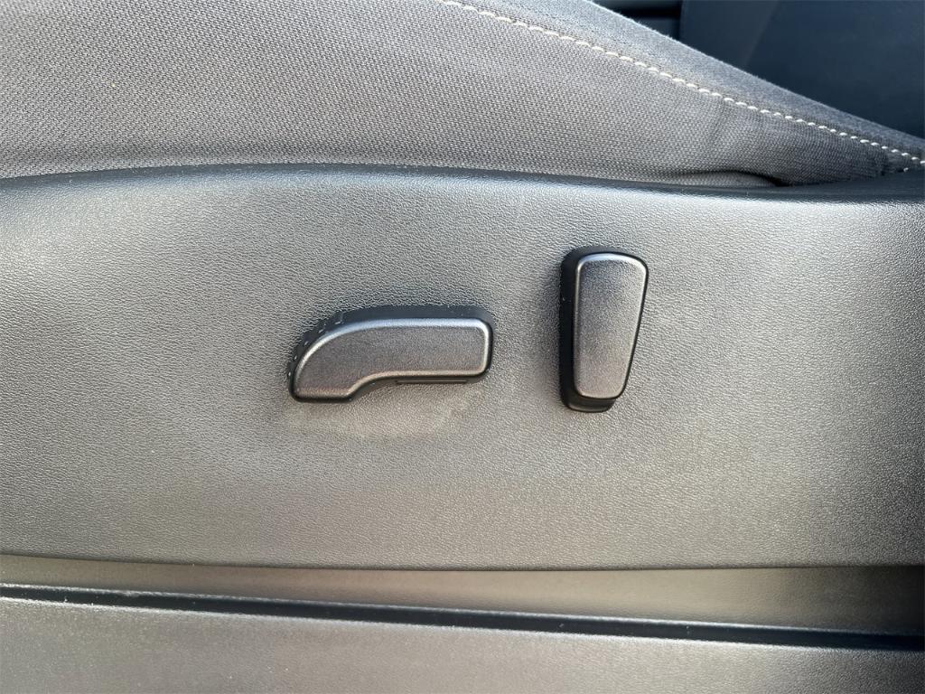 used 2022 Nissan Frontier car, priced at $23,000