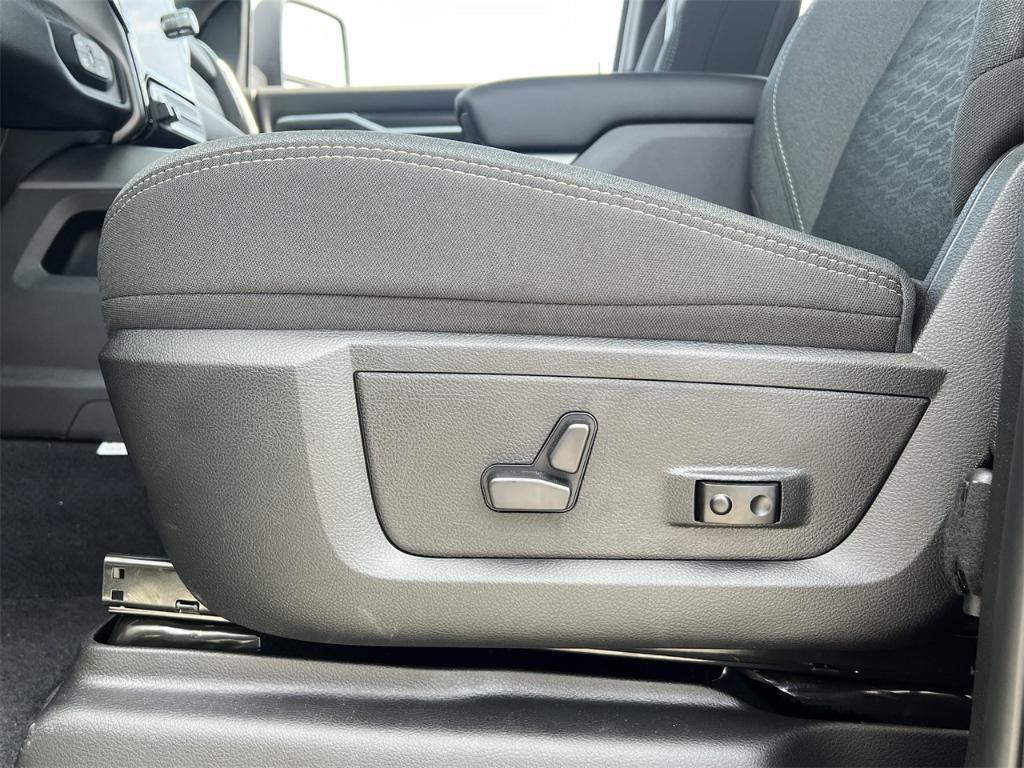 new 2025 Ram 2500 car, priced at $77,205