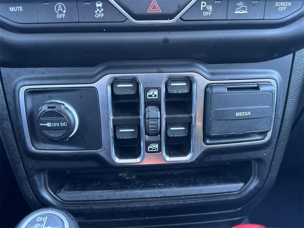 used 2021 Jeep Gladiator car, priced at $31,196