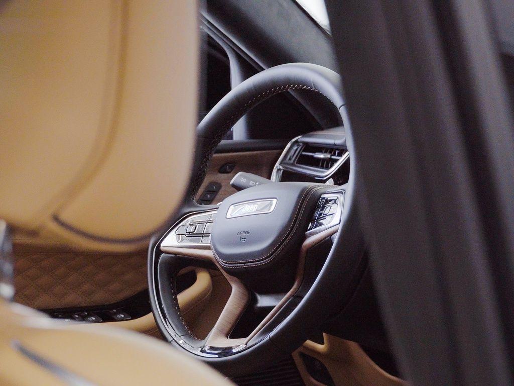 used 2017 Jeep Grand Cherokee car, priced at $14,676