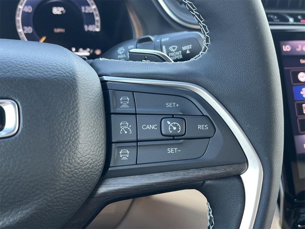 new 2025 Jeep Grand Cherokee car, priced at $55,660