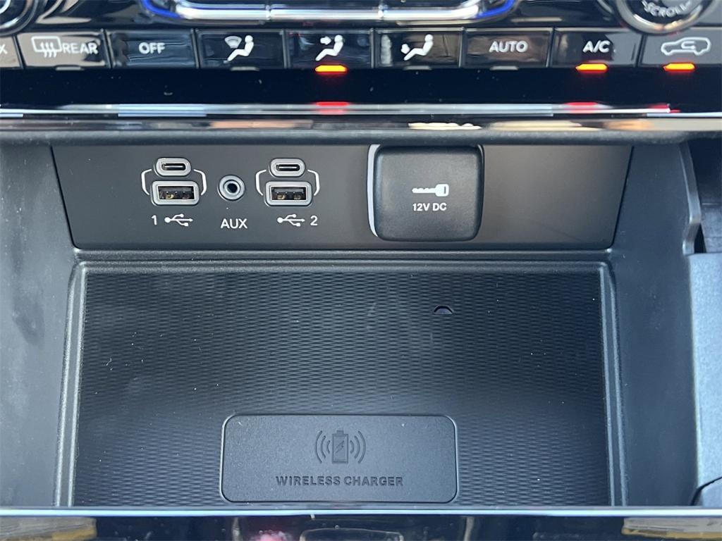 new 2025 Jeep Grand Cherokee car, priced at $55,660