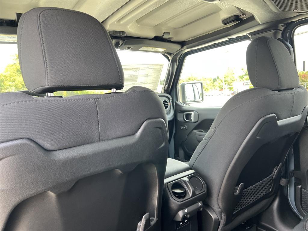 new 2025 Jeep Gladiator car, priced at $57,975