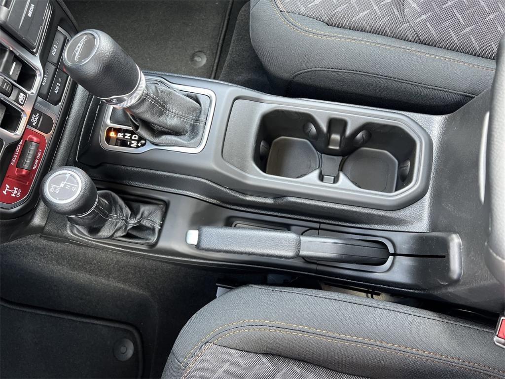 new 2025 Jeep Gladiator car, priced at $57,975