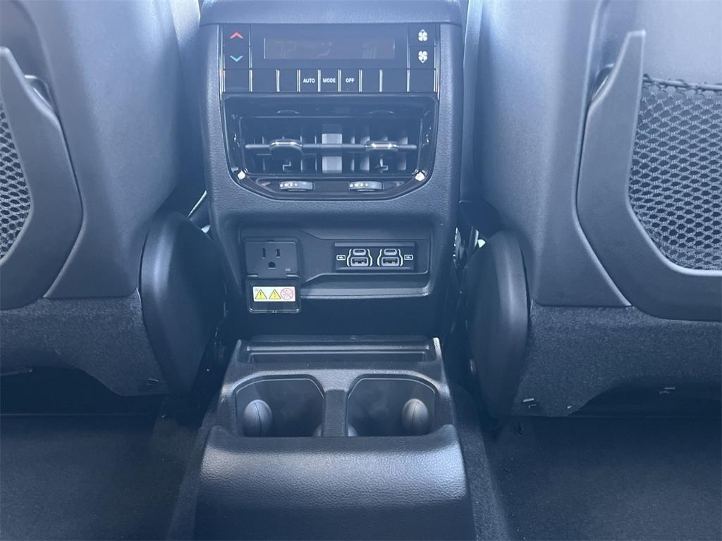 new 2025 Jeep Grand Cherokee L car, priced at $43,920