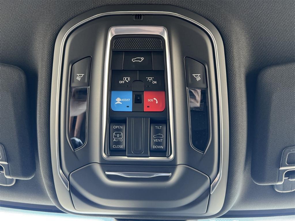 new 2025 Jeep Grand Cherokee L car, priced at $43,920