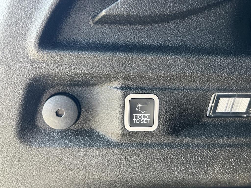 new 2025 Jeep Grand Cherokee L car, priced at $43,920