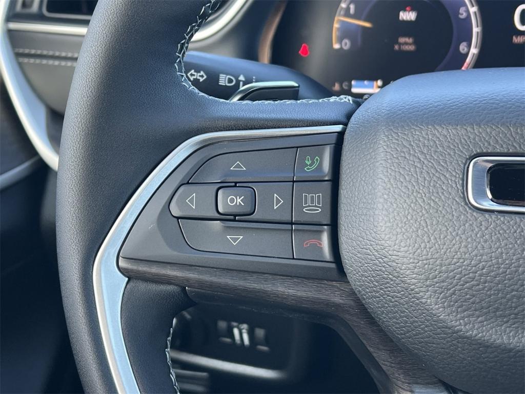 new 2025 Jeep Grand Cherokee L car